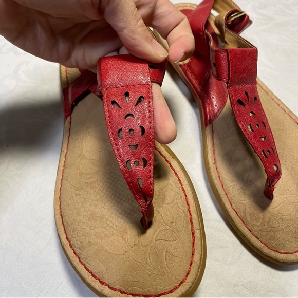 Born concept red T Strap Thong sandals size 6M Eyelet Vegan Leather Good Used C - Picture 4 of 8